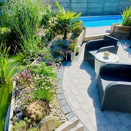 Oda ve Kahvaltı Les 3 E 3*